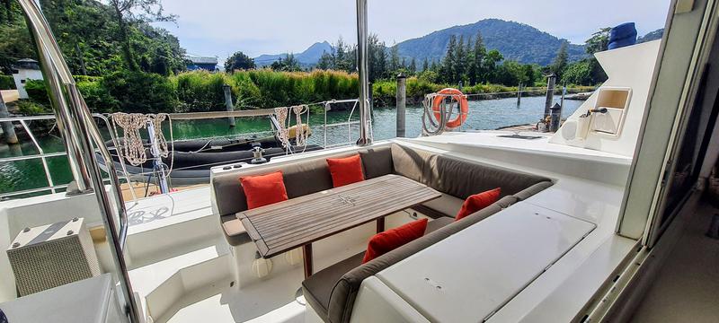 Book yachts online - catamaran - Lagoon 420 - Exit Strategy - rent