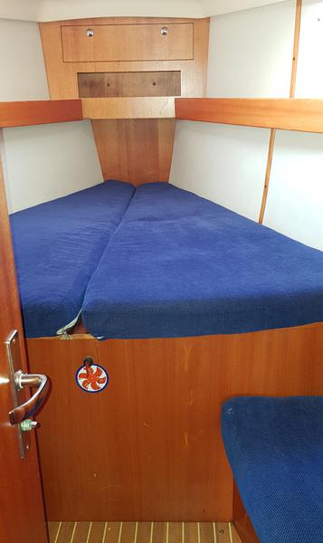 Book yachts online - sailboat - Elan 434 Impression - Calufra I - rent