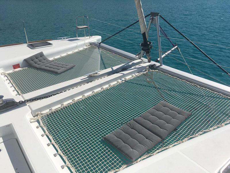 Book yachts online - catamaran - Lagoon 450  Flybridge - Madrigal V - rent