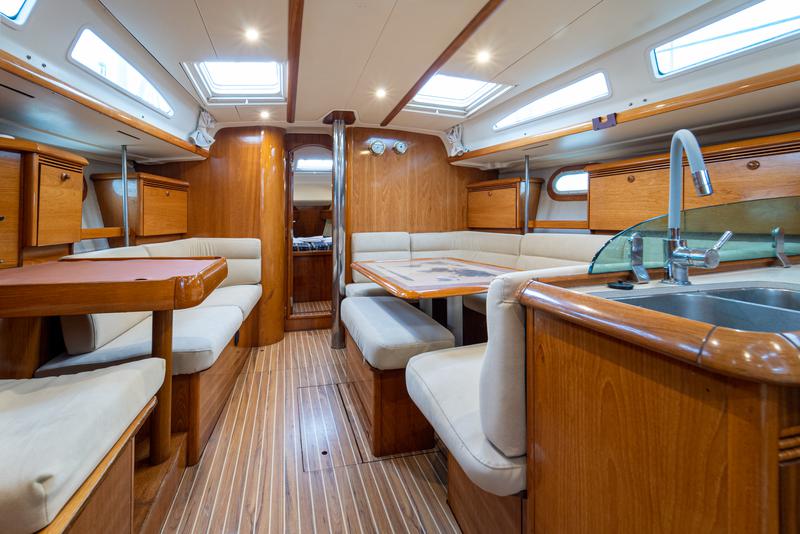 Book yachts online - sailboat - Sun Odyssey 43 - Tatanos - rent