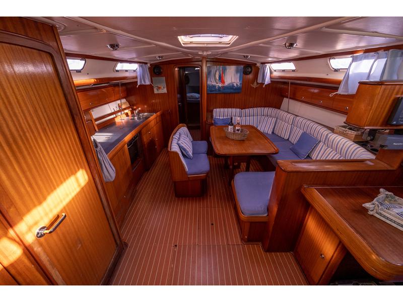 Book yachts online - sailboat - Bavaria 44 - Danai (with Bowthruster ,Solar Panels, New Sails) - rent