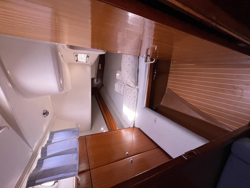Book yachts online - sailboat - Bavaria 44 - Danai (with Bowthruster ,Solar Panels, New Sails) - rent