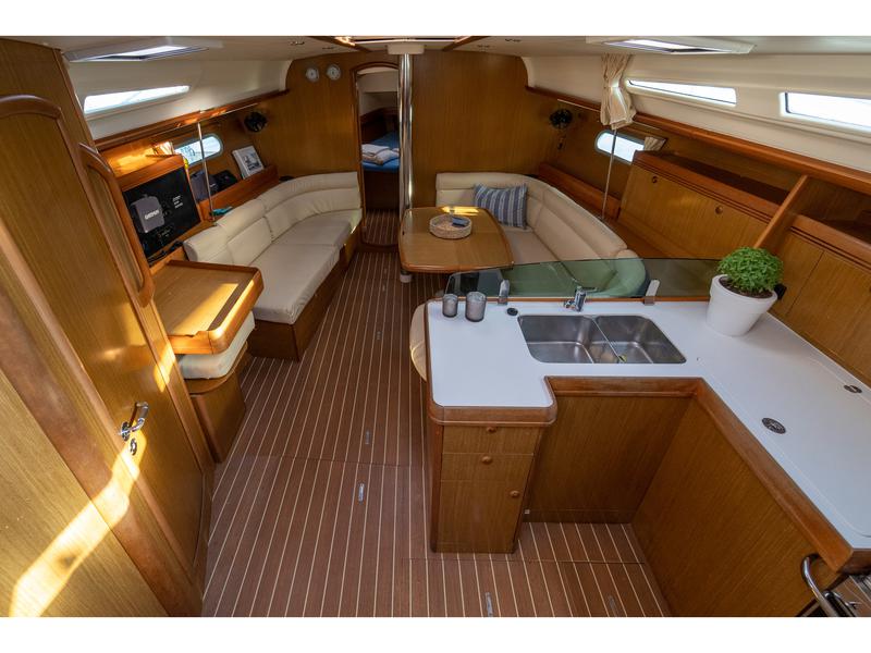 Book yachts online - sailboat - Sun Odyssey 42 i - Mesogeios - rent