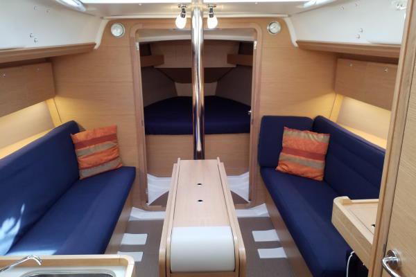 Book yachts online - sailboat - Dufour 350 Grand Large - Oby One - rent