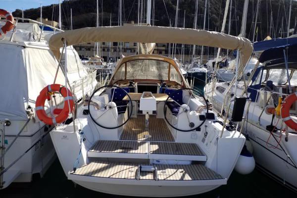 Book yachts online - sailboat - Dufour 350 Grand Large - Oby One - rent