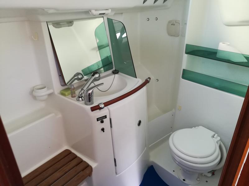 Book yachts online - sailboat - Oceanis 323 - 4 Venti - rent