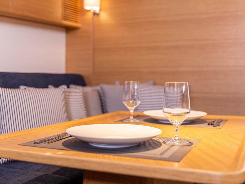 Book yachts online - sailboat - X-Yachts X4.6 - Athena - rent