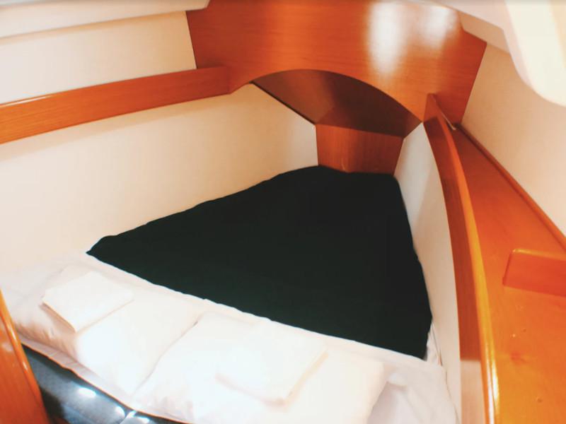 Book yachts online - sailboat - Cyclades 43.4 - Estera - rent