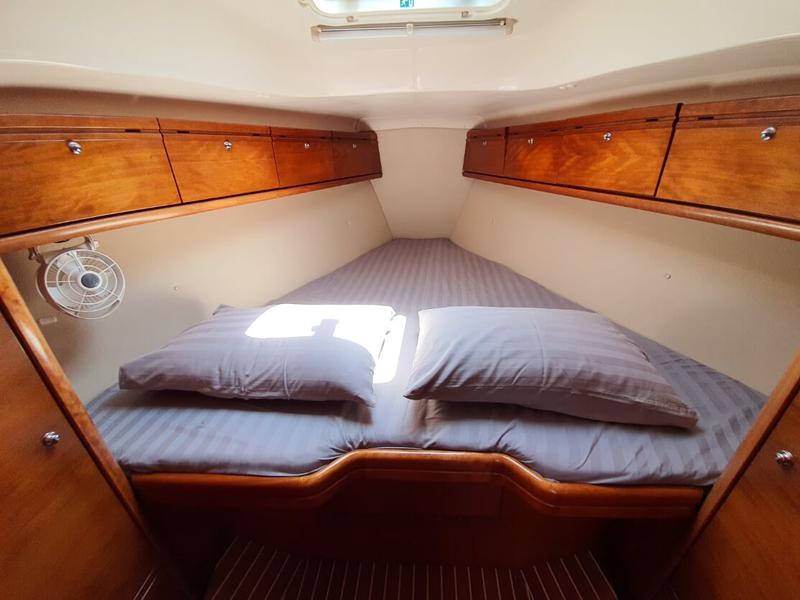 Book yachts online - sailboat - Bavaria 34 Cruiser - Little Eva - rent