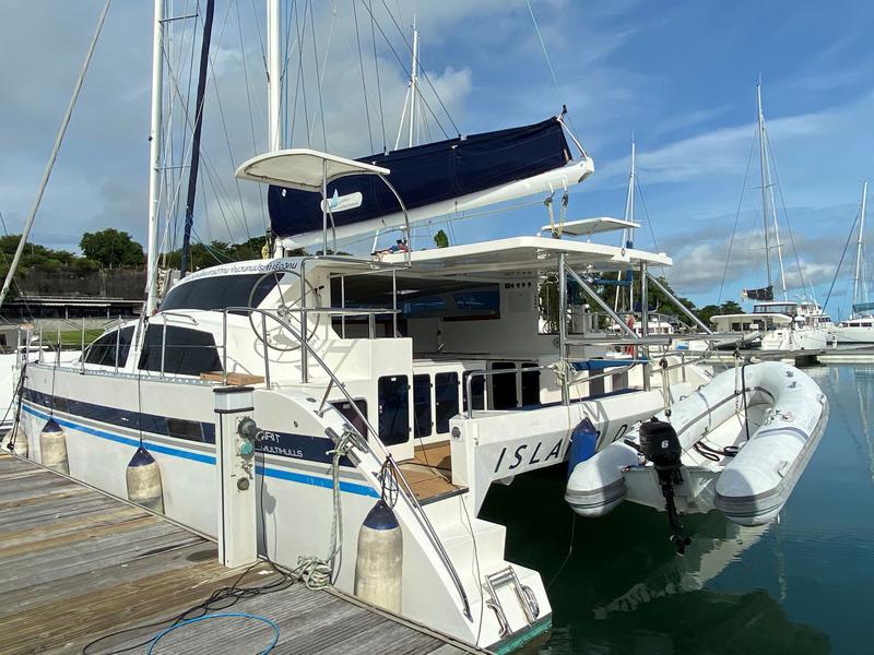 Book yachts online - catamaran - Island Spirit 380 - Island Dream - rent