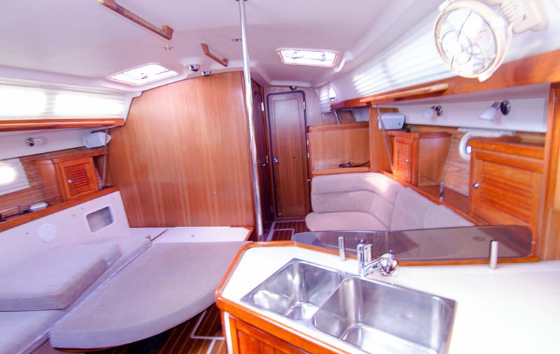 Book yachts online - sailboat - Catalina 375 - Vag Alame - rent