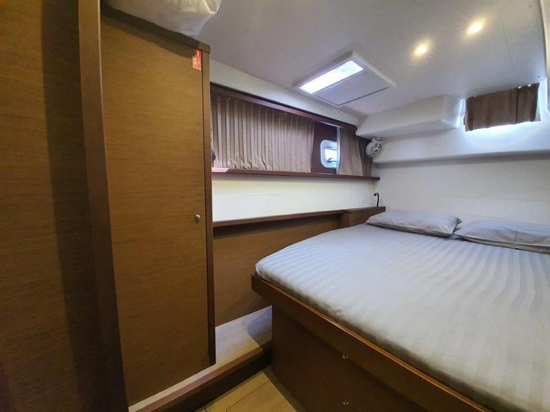 Book yachts online - catamaran - Lagoon 450 Sport - Myemocean - rent