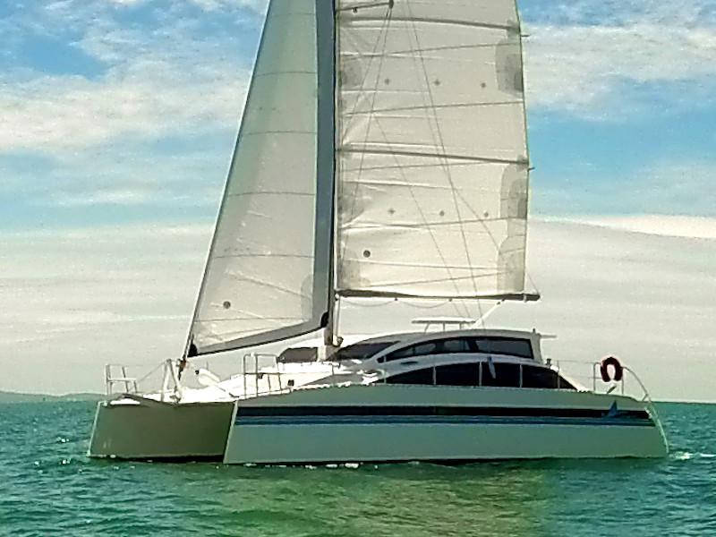 Book yachts online - catamaran - Island Spirit 380 - Island Breeze - rent