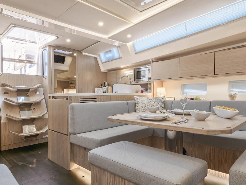 Book yachts online - sailboat - Bavaria C45 - Northern Star - rent