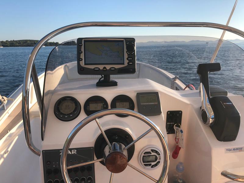Book yachts online - motorboat - Zar 57 - no name - rent