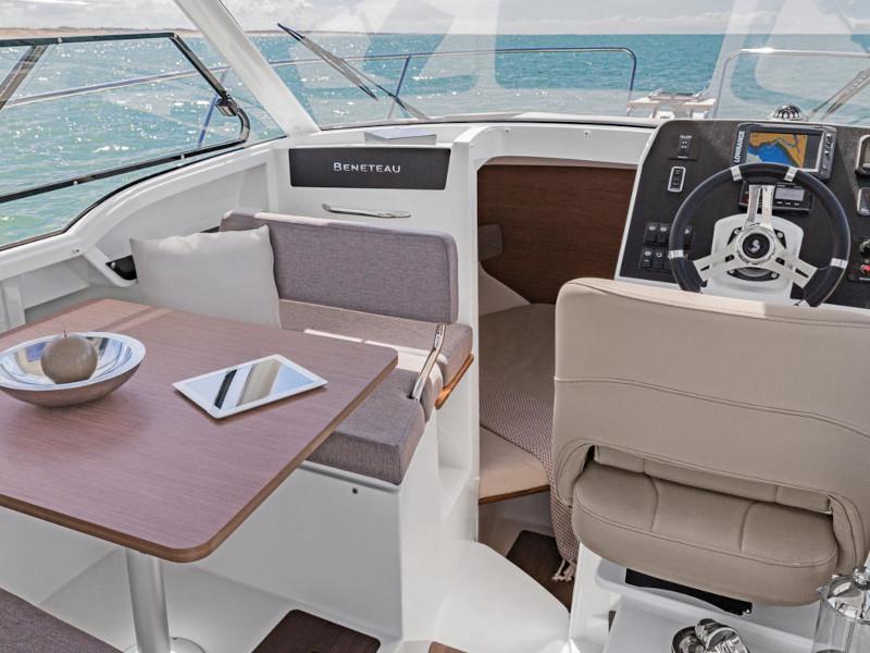 Book yachts online - motorboat - Antares 8 OB - Tiha Patnja - rent