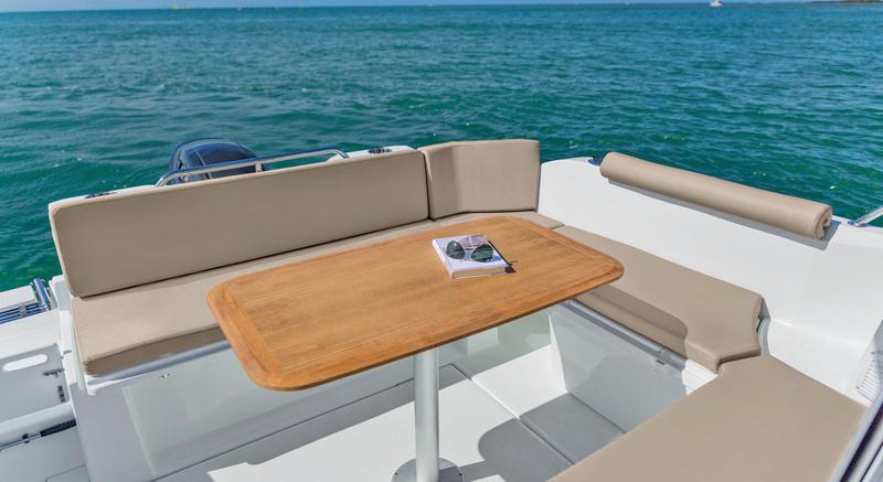 Book yachts online - motorboat - Antares 8 OB - Tiha Patnja - rent