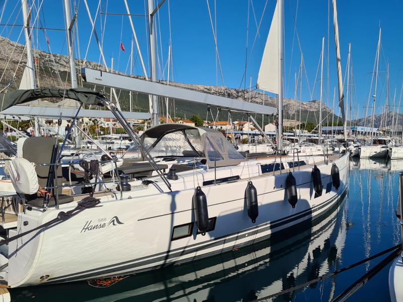 Book yachts online - sailboat - Hanse 588 - STARDUST 1 - rent