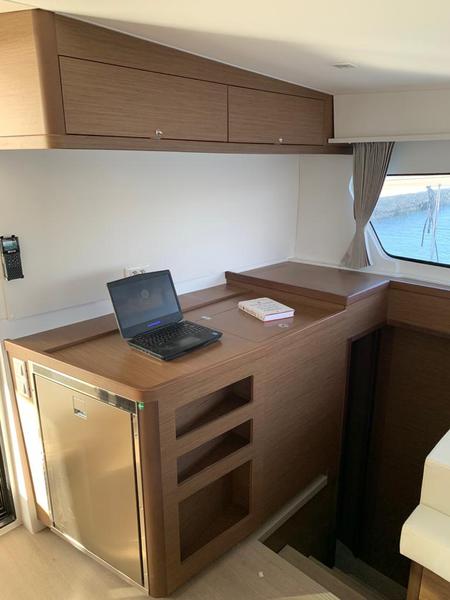 Book yachts online - catamaran - Lagoon 42 - KARMA - rent