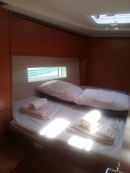 Book yachts online - sailboat - Bavaria C50 - LADY FLORA 3 - rent