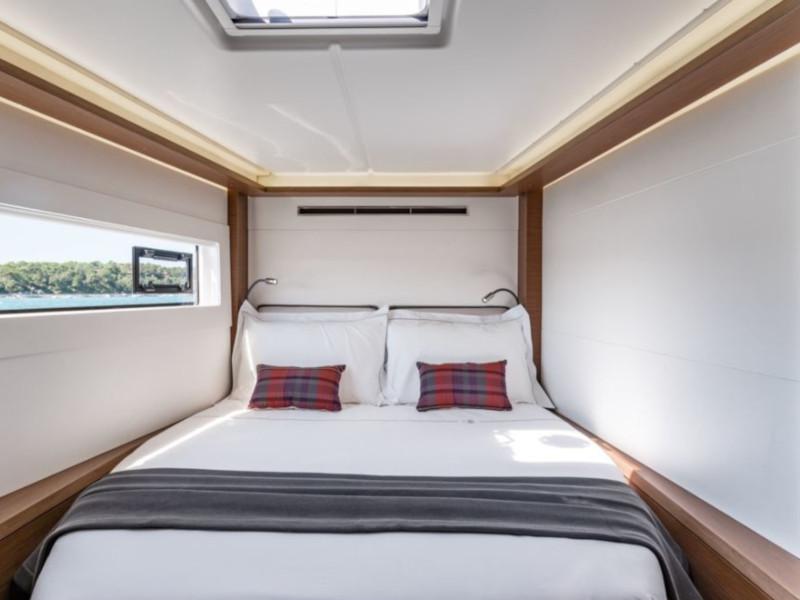 Book yachts online - catamaran - Lagoon 46 - Hearts Desire - rent