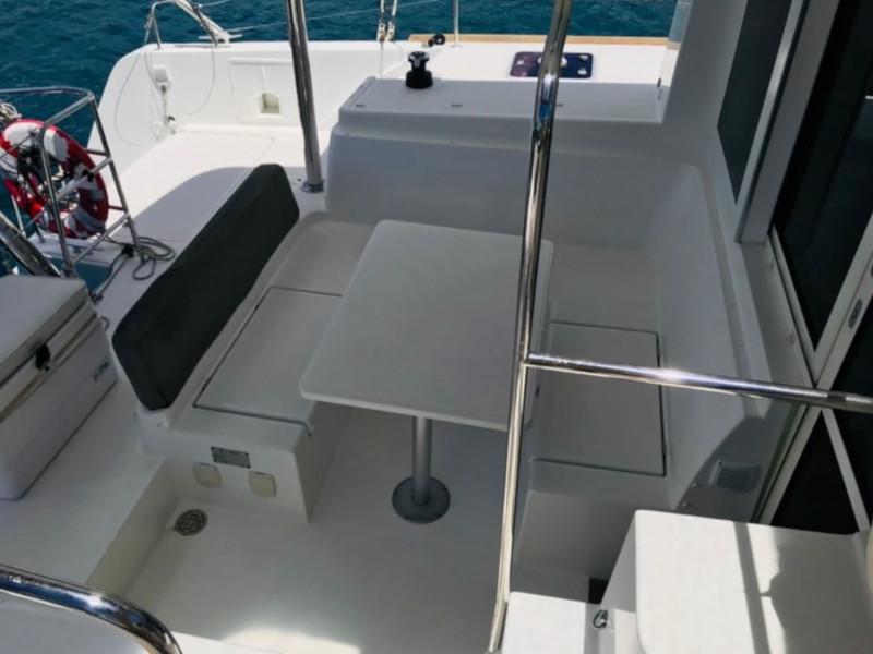 Book yachts online - catamaran - Lagoon 39 - Willow Dew - rent