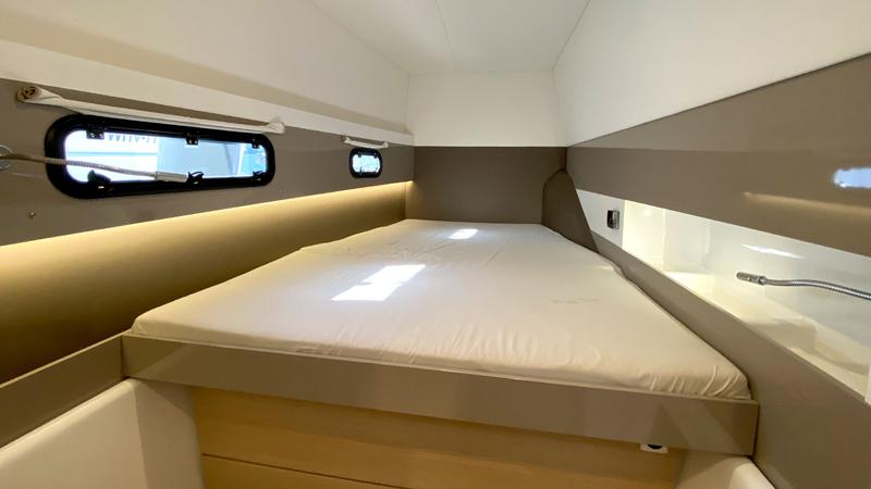 Book yachts online - catamaran - Bali 4.0 - Escape - rent