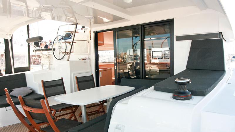 Book yachts online - catamaran - Lagoon 42 - Mona Lisa II - rent