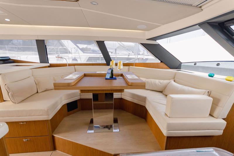 Book yachts online - sailboat - Moody 54 - Adventuro - rent