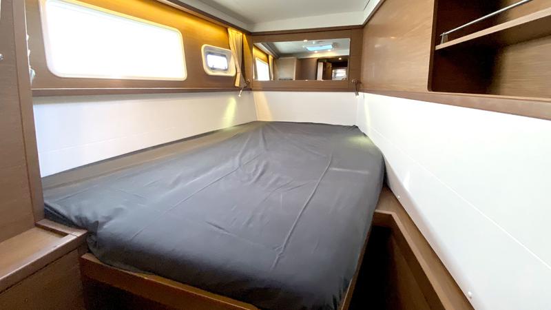 Book yachts online - catamaran - Lagoon 450 - Irena - rent