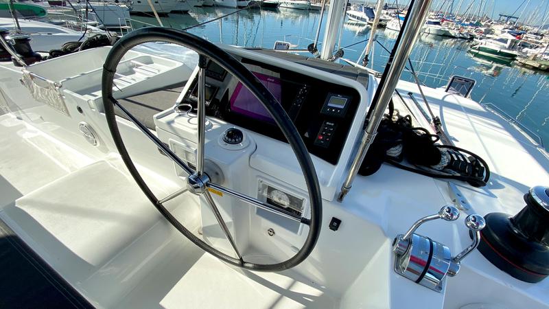 Book yachts online - catamaran - Lagoon 450 - Irena - rent