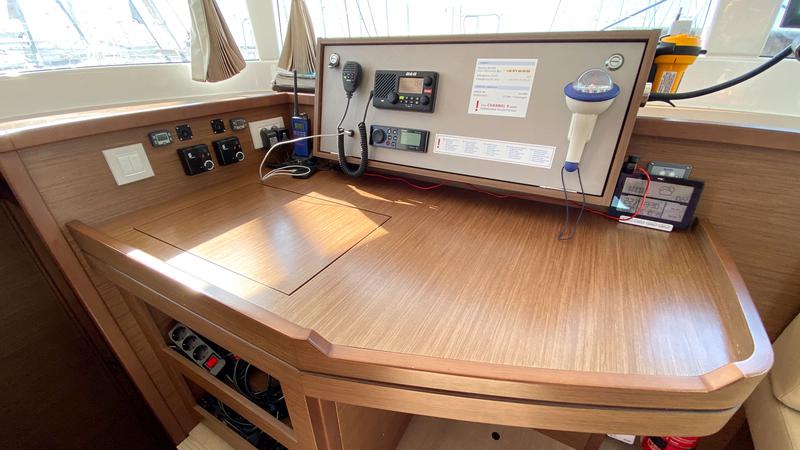 Book yachts online - catamaran - Lagoon 450 - Irena - rent