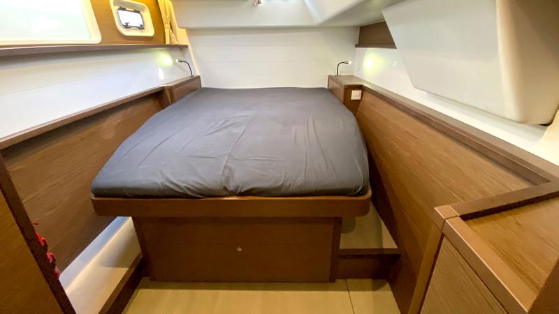 Book yachts online - catamaran - Lagoon 450 - Irena - rent