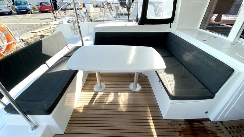 Book yachts online - catamaran - Lagoon 450 - Irena - rent