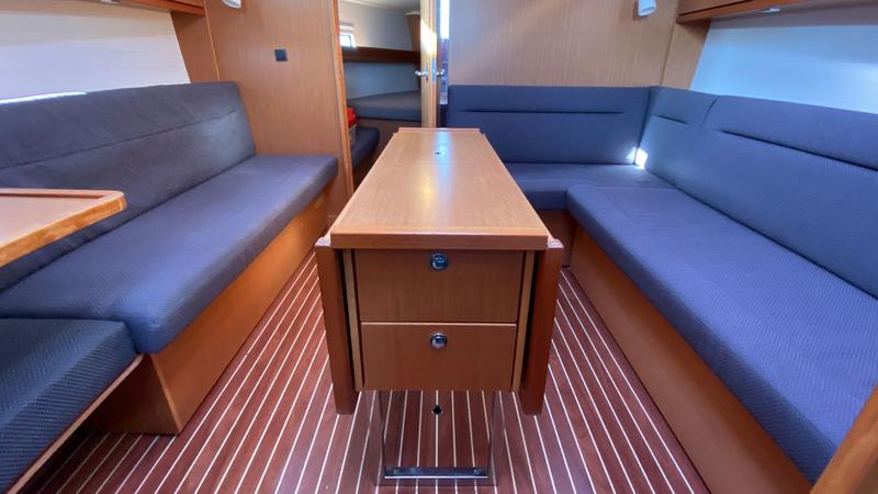 Book yachts online - sailboat - Bavaria Cruiser 36 - Baluma - rent