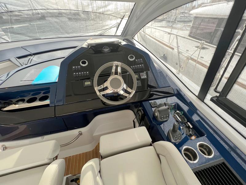 Book yachts online - motorboat - Beneteau GT 45 - Pandora - rent