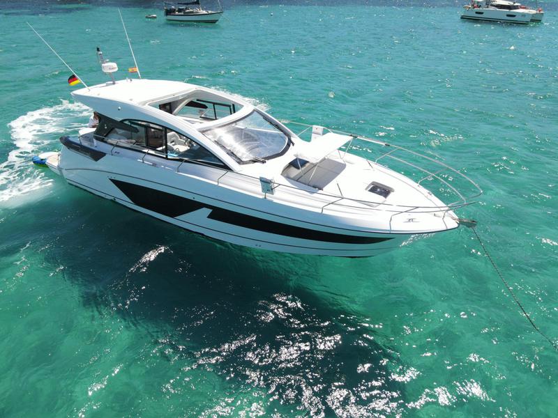 Book yachts online - motorboat - Beneteau GT 45 - Pandora - rent