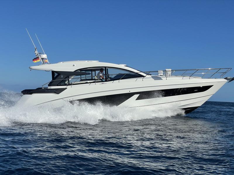 Book yachts online - motorboat - Beneteau GT 45 - Pandora - rent