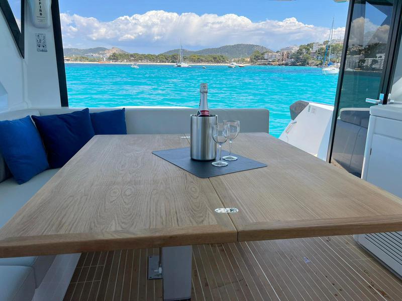 Book yachts online - motorboat - Beneteau GT 45 - Pandora - rent