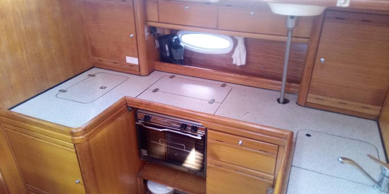 Book yachts online - sailboat - Bavaria 46 Cruiser - aruna - rent