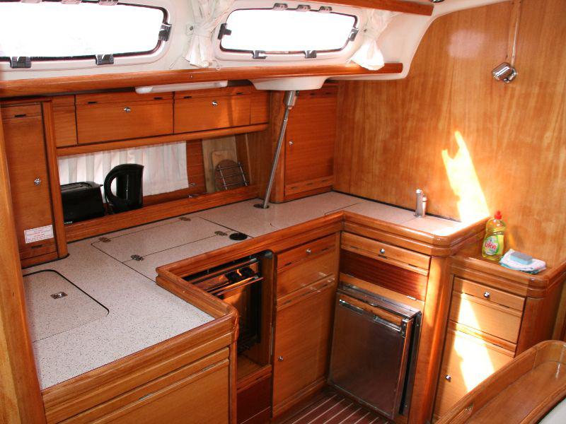 Book yachts online - sailboat - Bavaria 46 Cruiser - aruna - rent