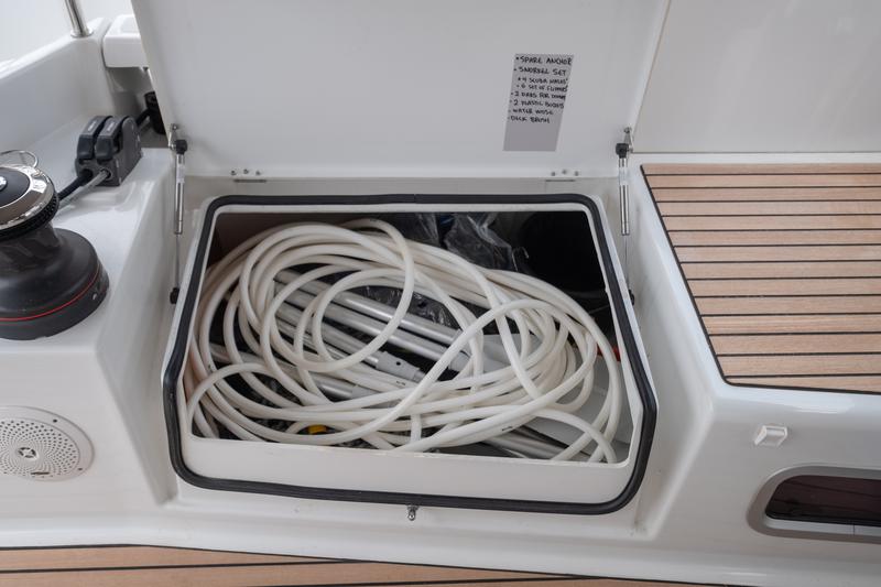 Book yachts online - sailboat - Sun Odyssey 440 - Ioleta - rent