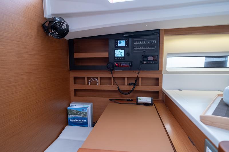 Book yachts online - sailboat - Sun Odyssey 440 - Ioleta - rent