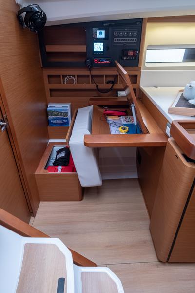 Book yachts online - sailboat - Sun Odyssey 440 - Ioleta - rent