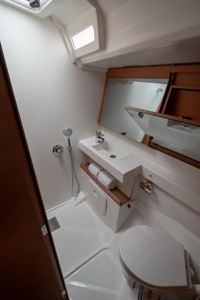 Book yachts online - sailboat - Sun Odyssey 440 - Ioleta - rent