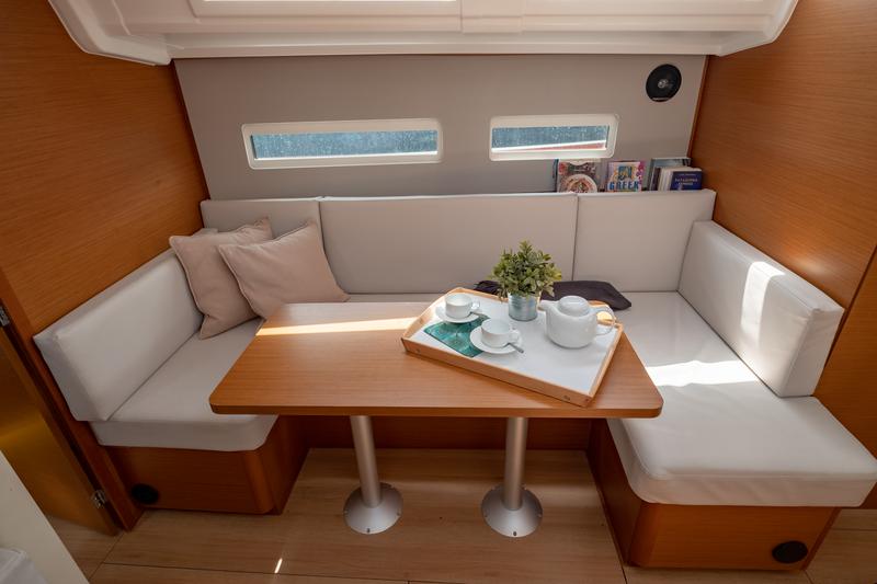 Book yachts online - sailboat - Sun Odyssey 410 - Elcano - rent