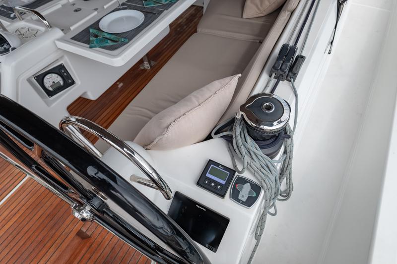 Book yachts online - sailboat - Sun Odyssey 410 - Elcano - rent