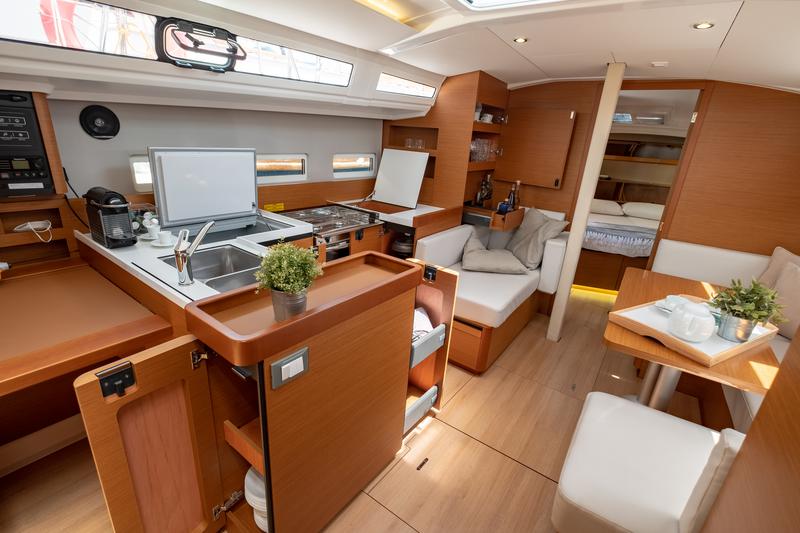 Book yachts online - sailboat - Sun Odyssey 410 - Elcano - rent