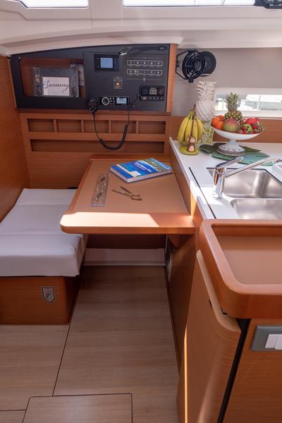 Book yachts online - sailboat - Sun Odyssey 410 - Sammy - rent