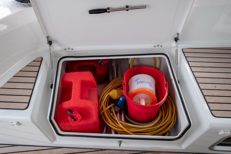Book yachts online - sailboat - Sun Odyssey 410 - Sammy - rent